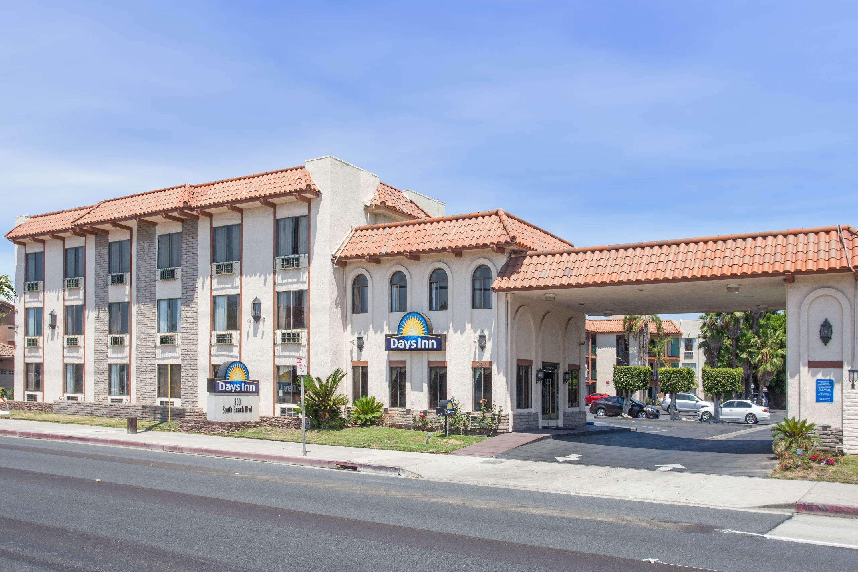 Days Inn By Wyndham Anaheim Near The Park Kültér fotó