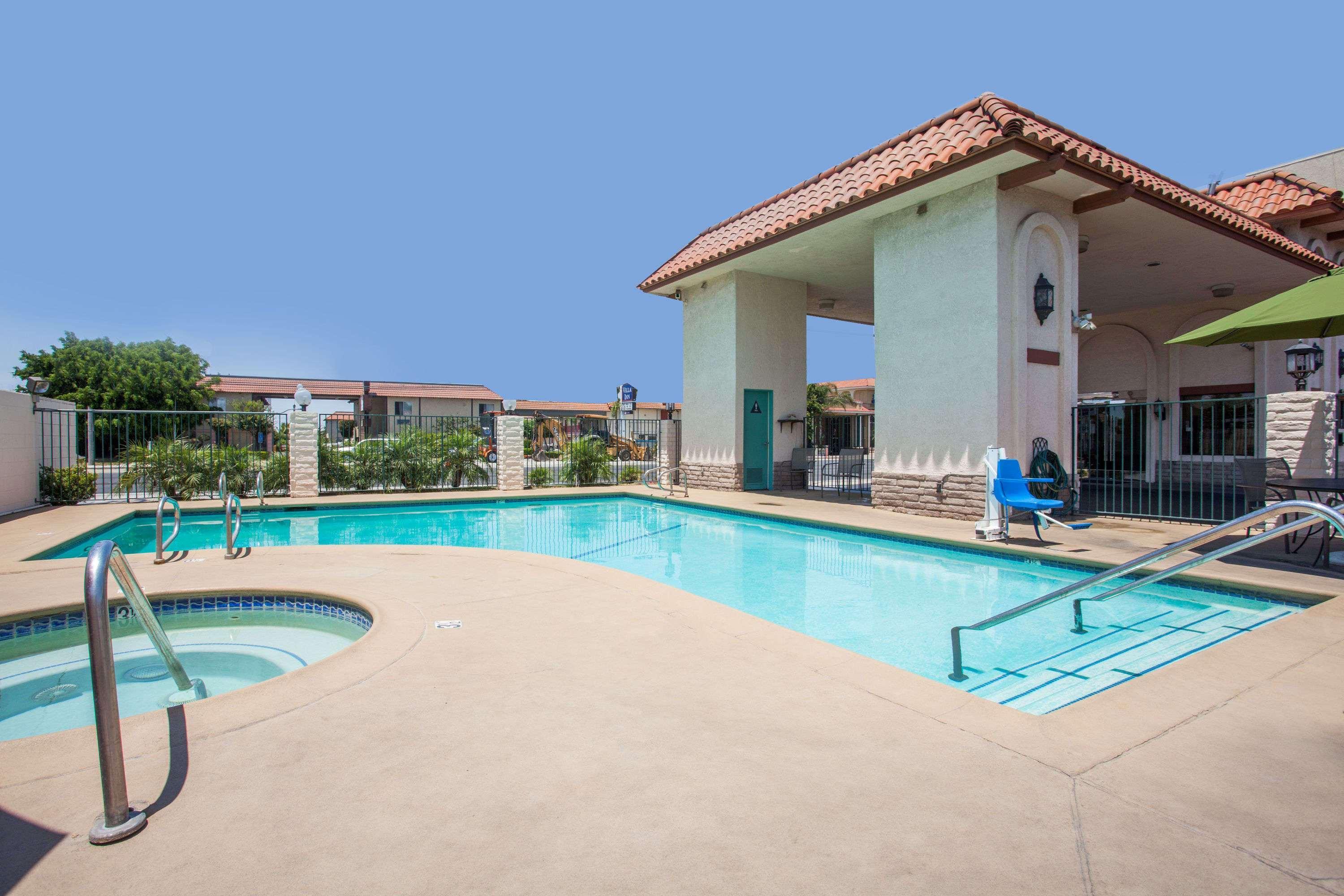 Days Inn By Wyndham Anaheim Near The Park Kültér fotó