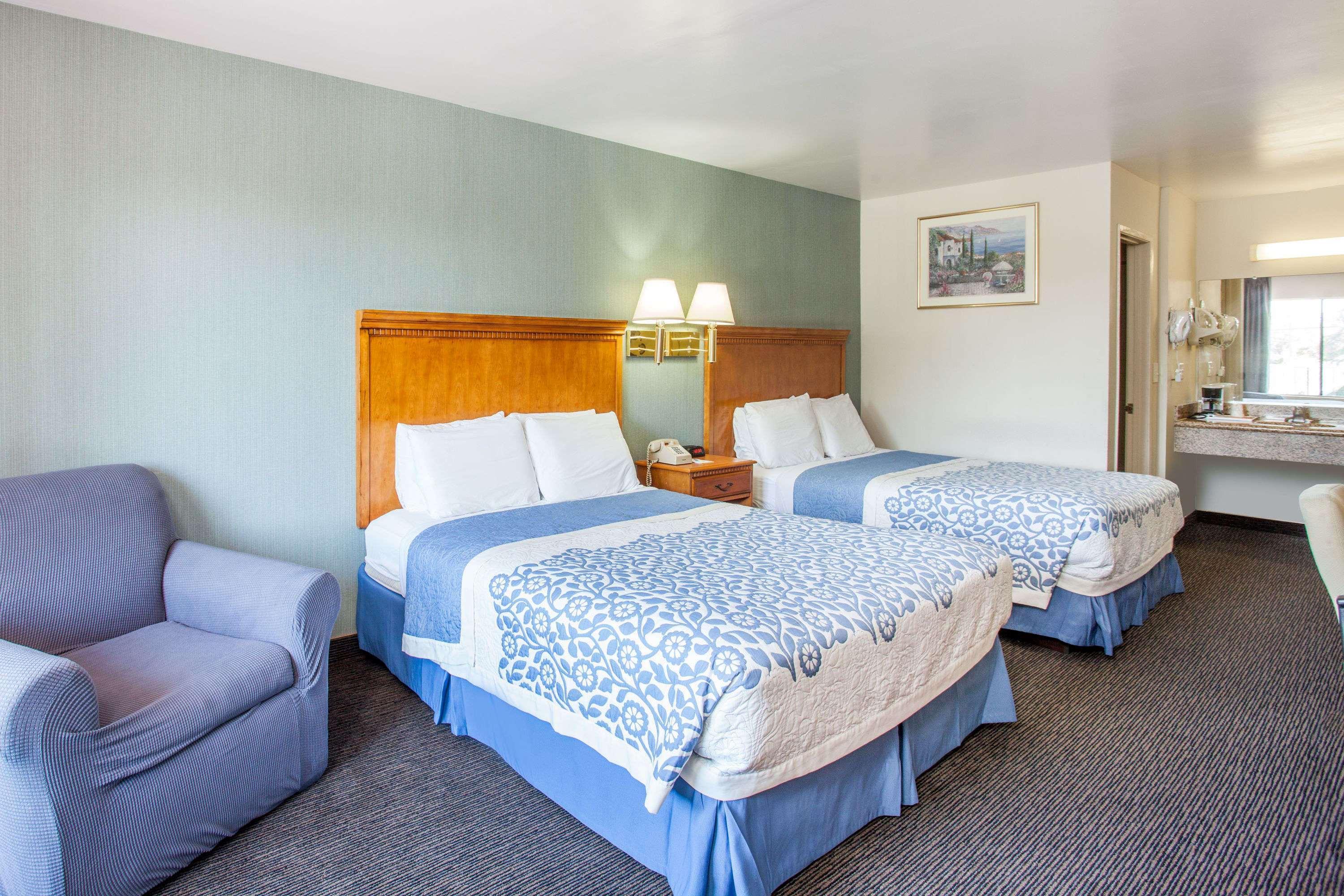 Days Inn By Wyndham Anaheim Near The Park Kültér fotó
