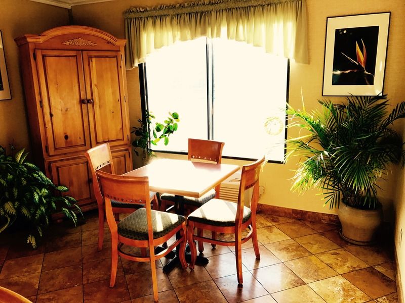 Days Inn By Wyndham Anaheim Near The Park Kültér fotó