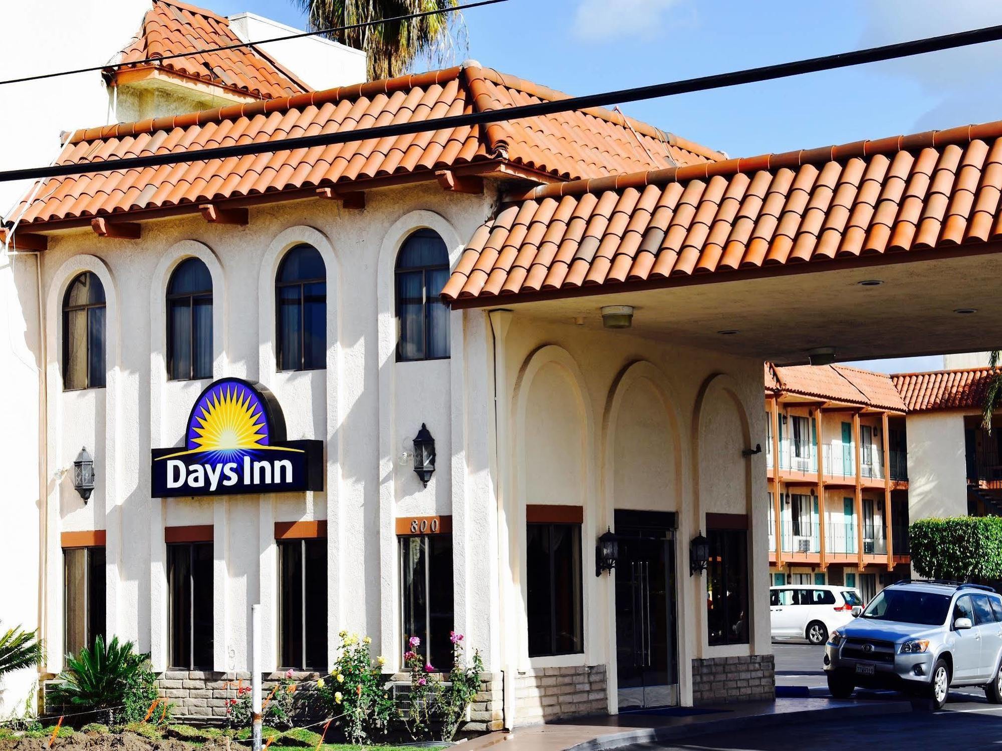 Days Inn By Wyndham Anaheim Near The Park Kültér fotó