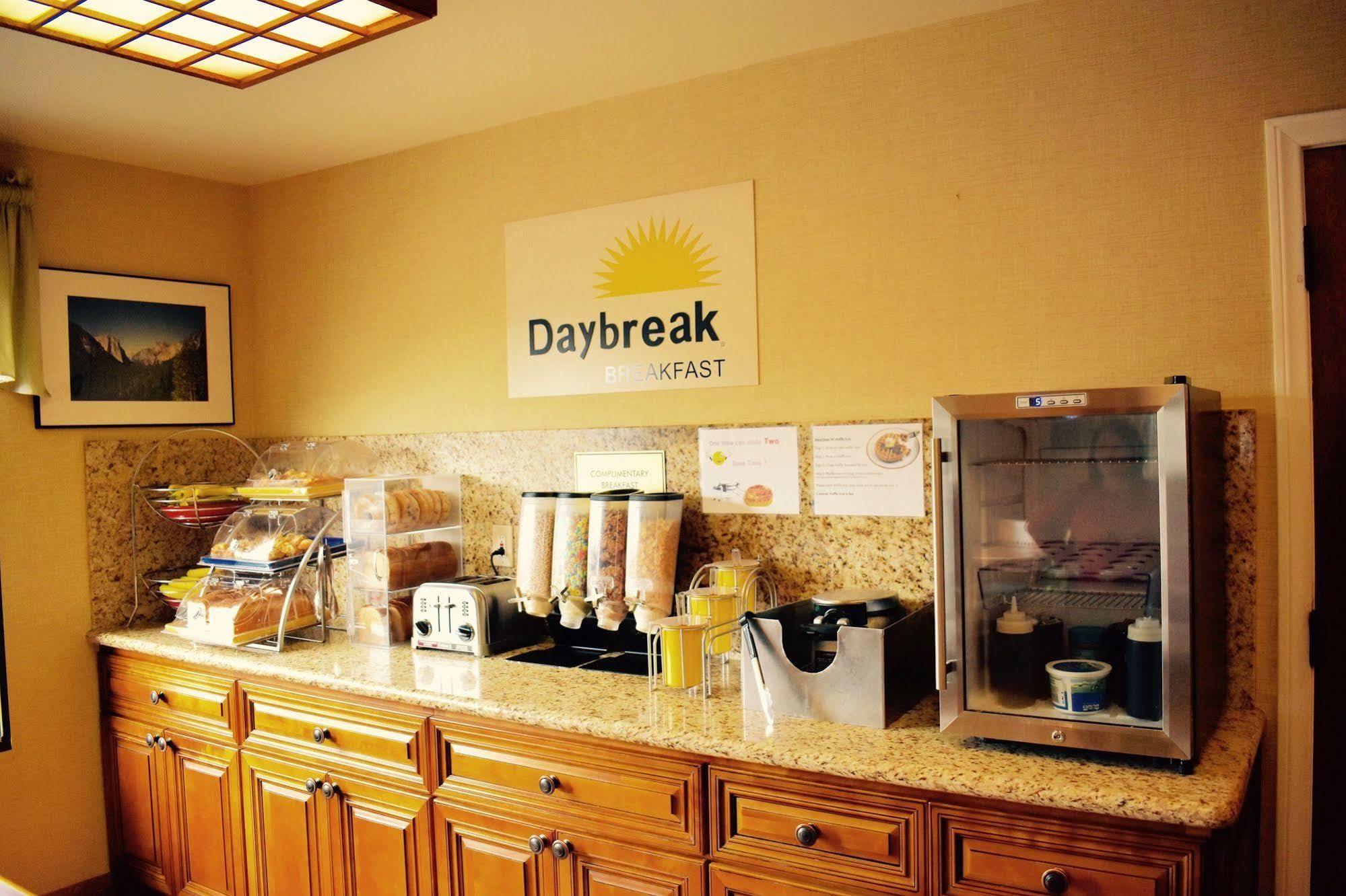 Days Inn By Wyndham Anaheim Near The Park Kültér fotó